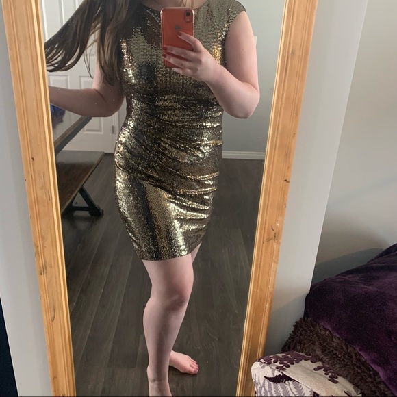 Gold Metalic Dramatic Dress by Anne Klein - Picture 3 of 8